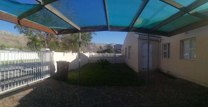 To Let 3 Bedroom Property for Rent in Dobson Western Cape